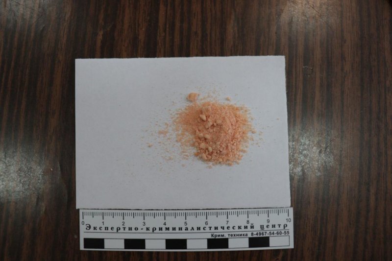 В Ярцево оперуполномоченные задержали подозреваемого в незаконном хранении синтетического наркотика